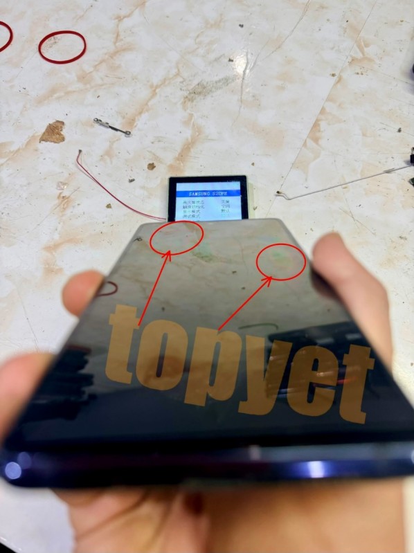 Ako rýchlo vybrať úplne rozbité LCD obrazovky Samsung